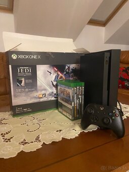 XBOX ONE X 1TB (4k) s krabicou + 5 hry - 4