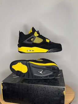 Jordan 4 Thunder - 4