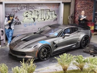 Chevrolet Corvette C7 1:18 GT Spirit - 4