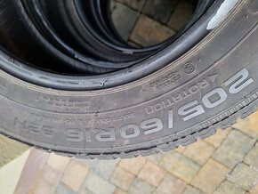 Predám 4ks zimných pneumatík Nokian 205/60 r16 - 4