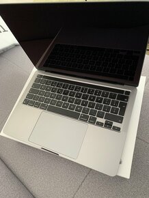 MacBook Pro 13.3 palca, M2 2022 - 4