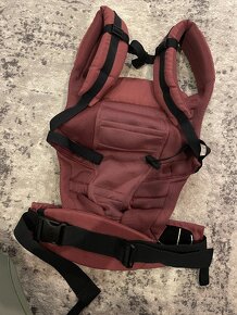 Nosič Ergobaby Adapt Cool Air Mesh burgundy - top stav - 4