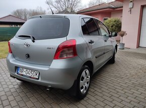 Toyota Yaris -1.0   59,00KW 2006 - 4