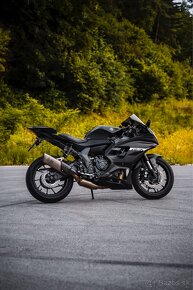 Yamaha R7 - 4