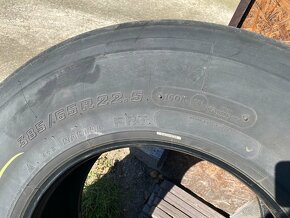 BRIDGESTONE R179+ 385/65 R 22,5 - 4