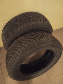 Predám 2ks zimné pn.205/60r16 Bridgestone - 4