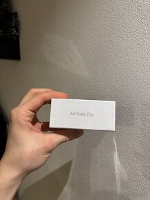 Apple AirPods pro 2 - 4