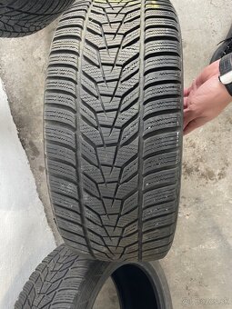 Zimné pneumatiky 235/45R18 98V Hankook - 4