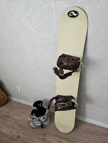 Snowboard + topanky - 4