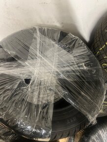 Kumho 165/65/R15 - 4