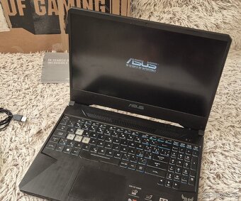 Asus TUF Gaming FX505DV-AL004T Stealth Black kovový - 4