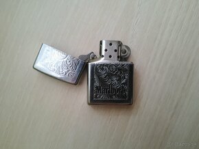 Zippo Marlboro z koženým púzdrom - 4