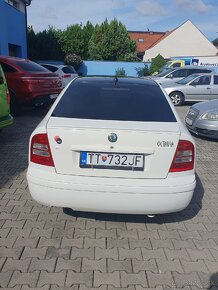 Škoda Octavia 1,6 benzín - 4