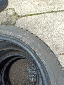 Zimné Continental 235/45 r19 - 4