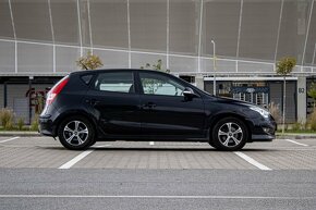 Hyundai i30 1.6 CRDi VGT Classic - 4