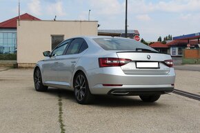 Škoda Superb 2.0 TDI Sportline DSG - 4