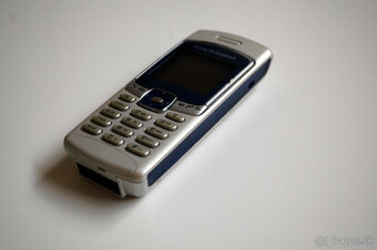 Sony Ericsson T230 - 4