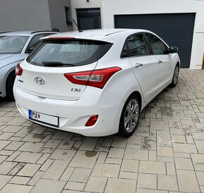 Hyundai i30 1.6 GDI DOHC Style - 4