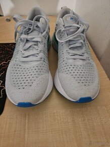 NIKE React Infinity Run Flyknit 2 platinum - 4