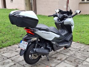 Honda forza 125 rv.2020....max.vybava - 4