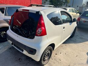 Rozpredám na náhradné diely Peugeot 107 1KR, CFA, CFB - 4