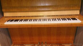 Predám piano Petrof - 4