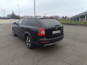 Škoda Octavia SCOUT 2.0 TDI ročník 2011 - 4