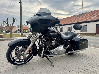 Street Glide  2023 - 4