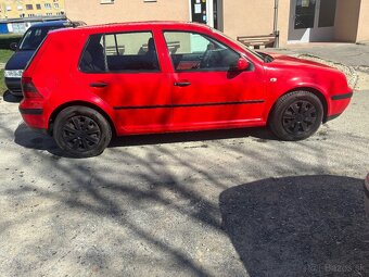 Predám Volkswagen golf 4 1.6 benzín - 4