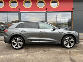 Audi e-tron 55 S-line Quattro 300kW s ťažným zariadením - 4