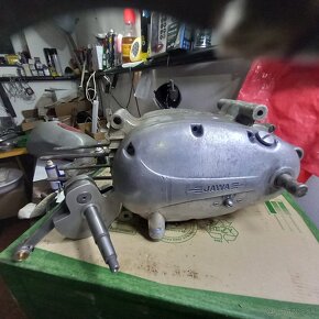 Jawa 550,05, 20 suciastky,Jawa Robot valec - 4