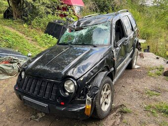 Diely jeep Cherokee kj Liberty 2.8crd - 4