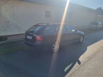 Škoda octavia 2 1.9TDI DSG - 4