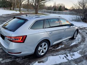 Škoda Superb Combi 2.0 TDI Laurin&Klement - 4