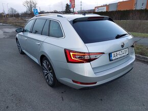 Škoda Superb Combi 2.0 TDI Laurin&Klement - 4