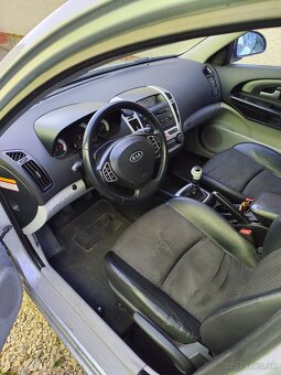 Kia Ceed sw 2.0 crdi - 4