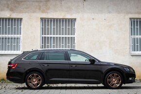 Škoda Superb Combi 2.0 TDI 4x4 Sportline - 4