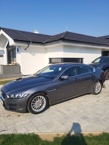 Jaguar XE Presrige - 4