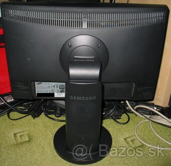 Širokouhlý 19" LCD monitor Samsung SyncMaster 943BW - 4