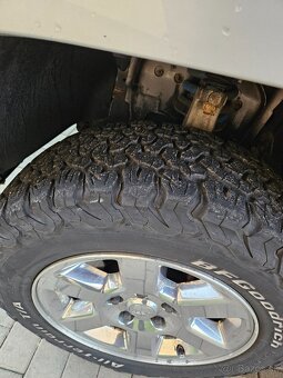 bf goodrich all terrain 245/65 r17 - 4