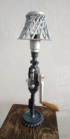 Stolná lampa z vŕtačky - 4