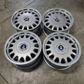 Originál BMW disky 5x120 R16 ET20 - 4