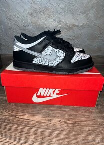 Nike dunk low symbiote - 4