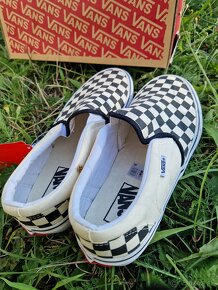 Dobrý den, volné nepoužité boty Vans.  Velikost 40 EUR. - 4