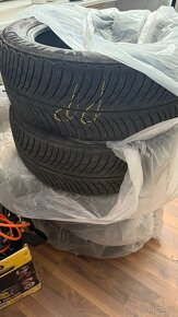 Michelin PILOT ALPIN 5 SUV 235/55 R18 104H - 4