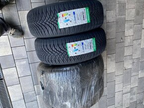 215/60r16 zimné - 4