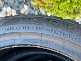 225/40 R18 - 4