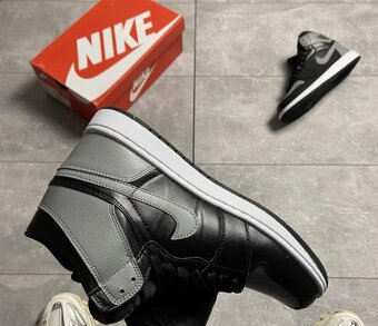 Nike Air Jordan 1 Retro High Shadow - 4