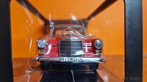 Mercedes Benz W110 200D 1:18 Norev - 4