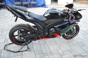 Yamaha R1 2008 - 4